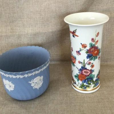 Lenox Smithsonian Collection "SAXONY VASE" Small 8" 24k Gold Trim And Wedgwood Jasperware Planter