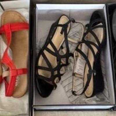Size 8 Sandals (7 Pairs)