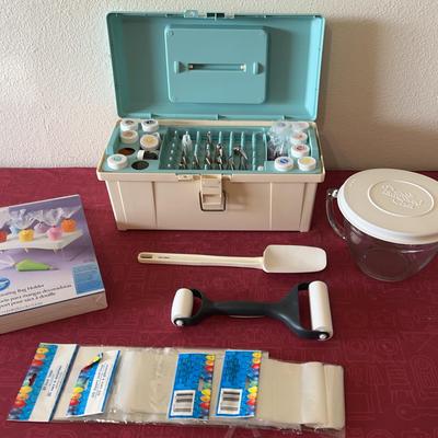 Wilton Cake Decorating Kit, Pampered Chef Measuring Bowl Plus More