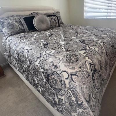 Living Spaces California King Bed And Bedding (Matress Included) 
