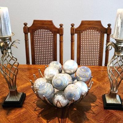 (get Oics Of The Balls****2) Candle Holders W/ Candles & Decorative Ball Display