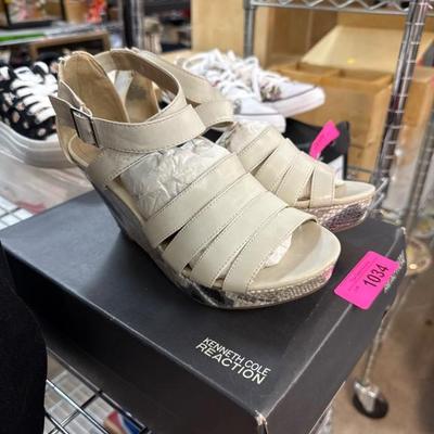 Sale Photo Thumbnail #36