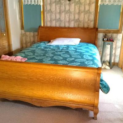 cal king sleigh bed