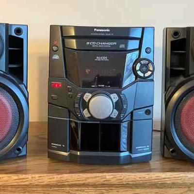 134-BR2: Panasonic Bookshelf CD Stereo System