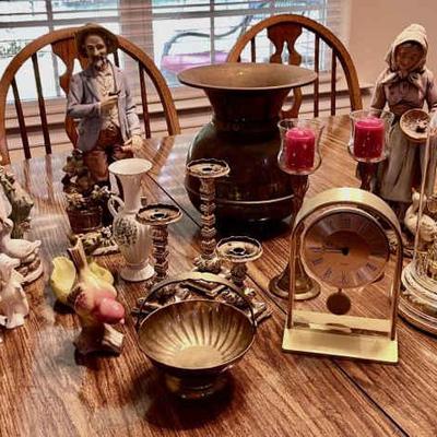066-PAN2: Collection of Vintage Decorative Items