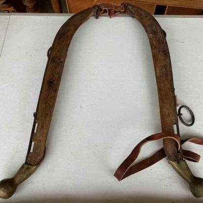 114-GAR: Antique Horse Hames