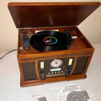 135-BR2: Innovative Technology Music Center w/Recordable CD Player