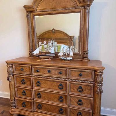 021-BR1: Dresser and Mirror 