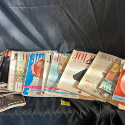 BE383 Vintage Life Magazines 