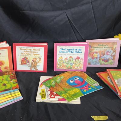 BE322 Sesame Street Books! 