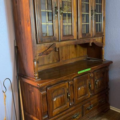 BE111 China Cabinet