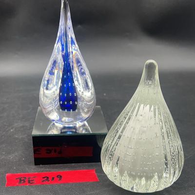 BE219 Set Of Unique Glass Paperweights