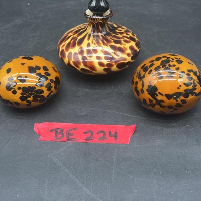 BE224 Leopard Print Glass Paperweights (3)
