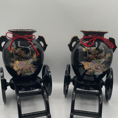 BE398 Japanese Kutani Style Porcelain Vases