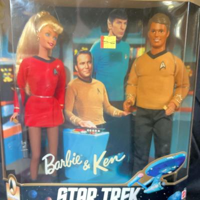 BE332 Star Trek 30th Anniversary Barbies
