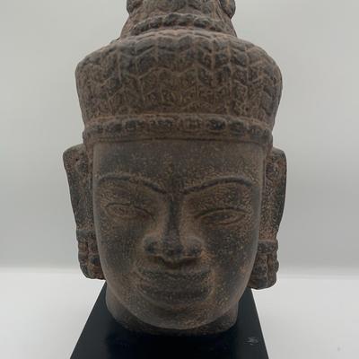 BE124 Khmer-style head of a Buddha or Bodhisattva