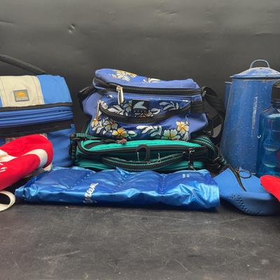 BE243 Lunchbox And Accessories Bundle