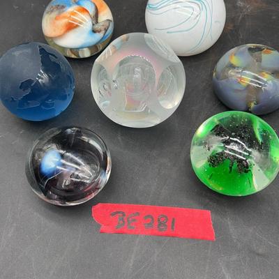 BE281 Glass Paperweights (7)