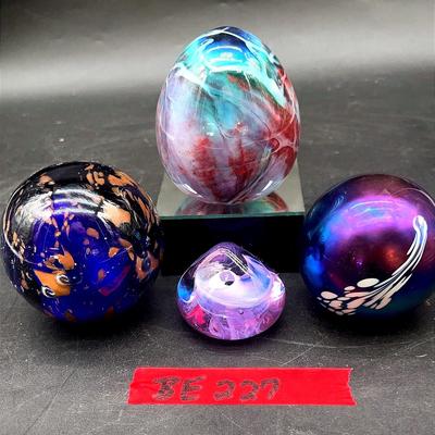 BE227 Purple Paperweights (4)
