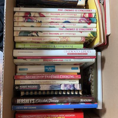 BE361 Box Of Cook Books