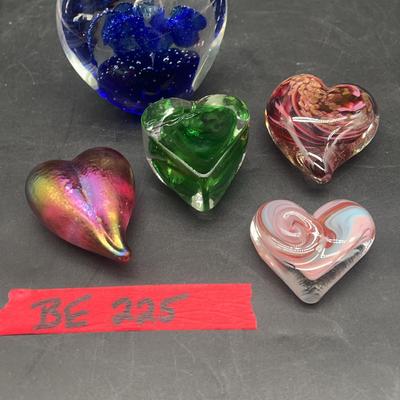 BE225 Heart Shaped Paperweights (5)