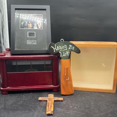 BE274 Electric Collection: Monty Python Photo, Honeydew, Hammer, Cross And A Shadowbox