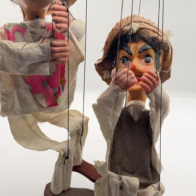 BE128 Hecho En Mexico Marionette Puppets 