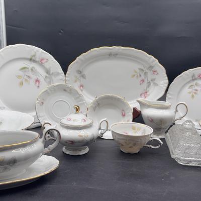 BE245 Beautiful Vintage Floral Ceramic Dishware Set