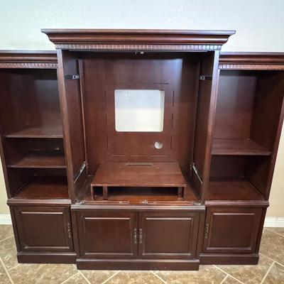 Three Piece Entertainment Set