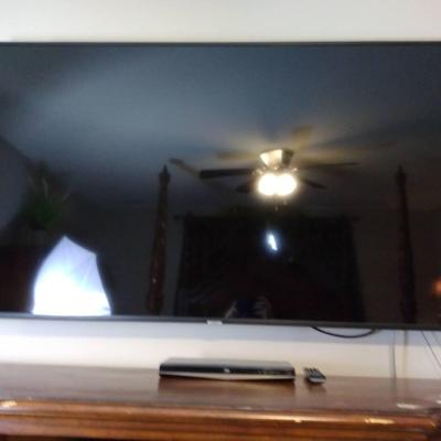 75" Samsung TV And Toshiba Blu-ray 