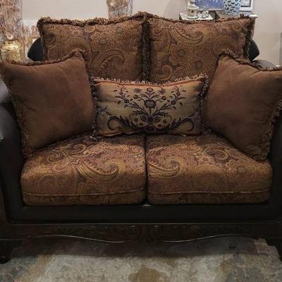 Hughes Loveseat