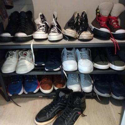 Men's Sneakers Size 10/10.5