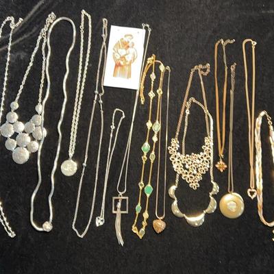 Costume Necklaces – Silver And Gold Colored