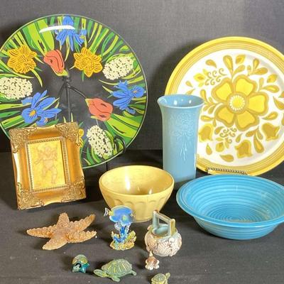 Yellow And Blue Decor 