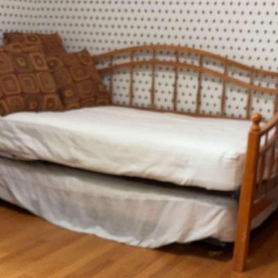 Trundle Bed