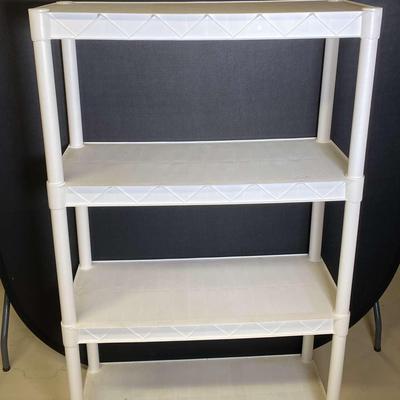 4 Modular Plastic Shelves 