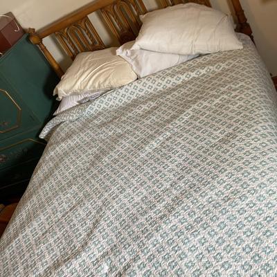 Full Size Bed 