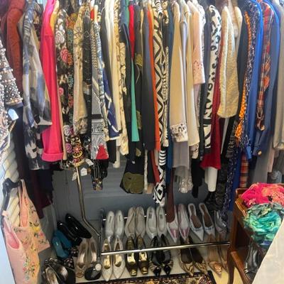 Sale Photo Thumbnail #36