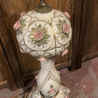 Vintage Ceramic Rose & Gold Lamp