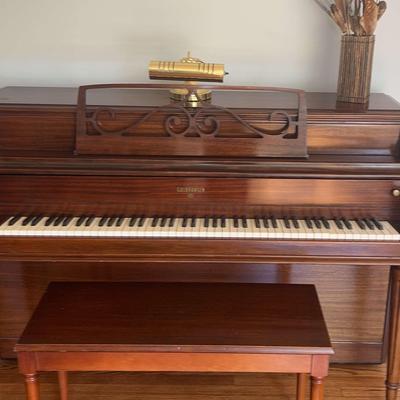 Gulbransen Piano & Bench