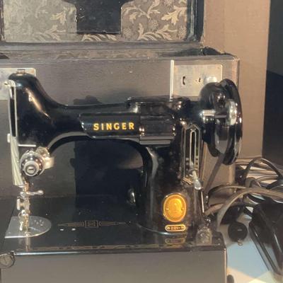 Singer Button Hole Sewer With Case