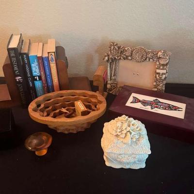 Bookends, Paperweight & Collectibles Lot
