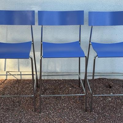 Set Of 3 Blue Lammhults Chairs 