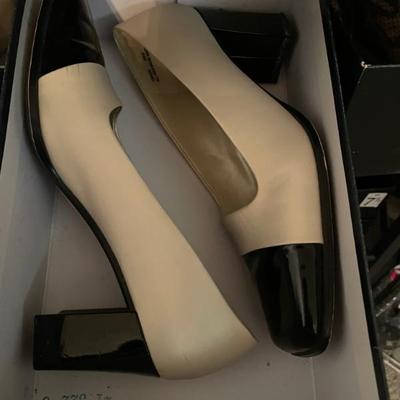 Sale Photo Thumbnail #422