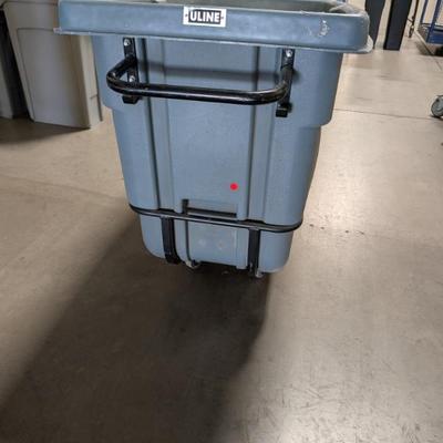 Uline 1/2 yard tilt truck