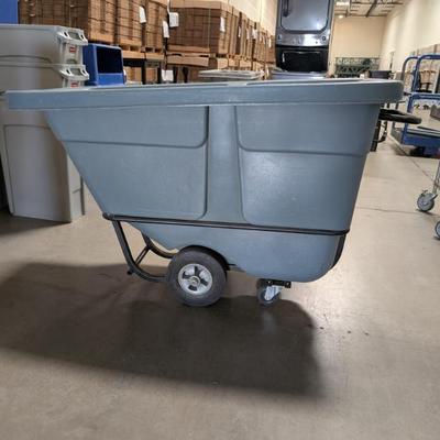 Uline 1/2 yard tilt truck