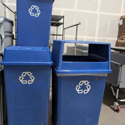 Rubbermaid recycling: untouchable and glutton