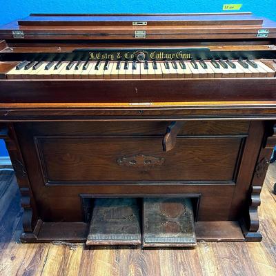 BE602 19th Century Estey Cottage Organ