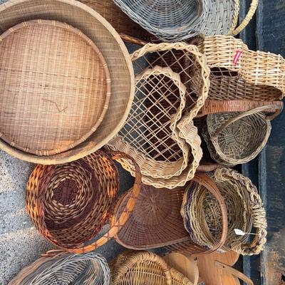 BE704 Hand Woven Wicker Basket Set