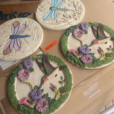 BE833 Stepping Stones For The Garden